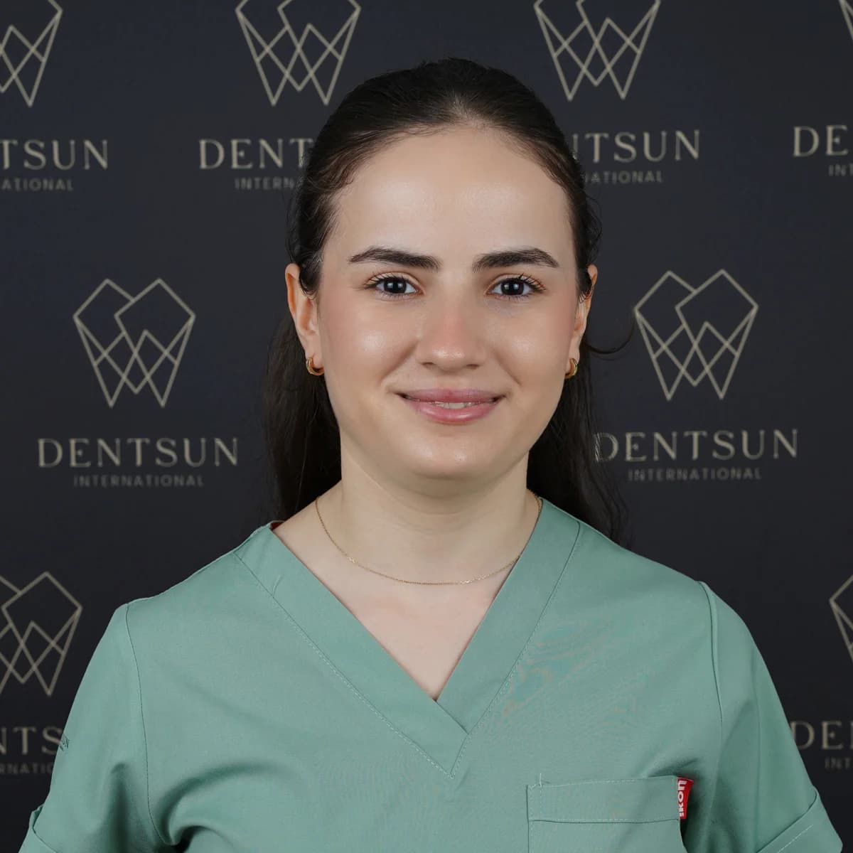 Zekiye Çelik — Dental Assistant